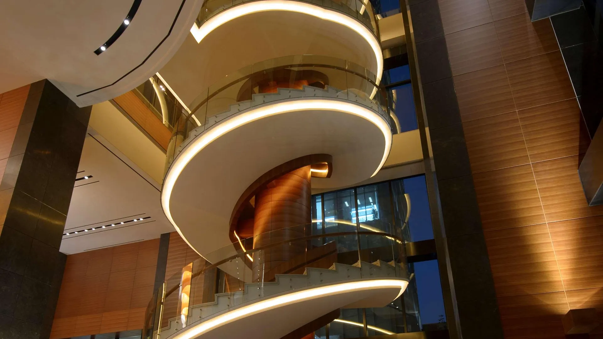 Conrad Seoul Otel 5*,  Güney Kore